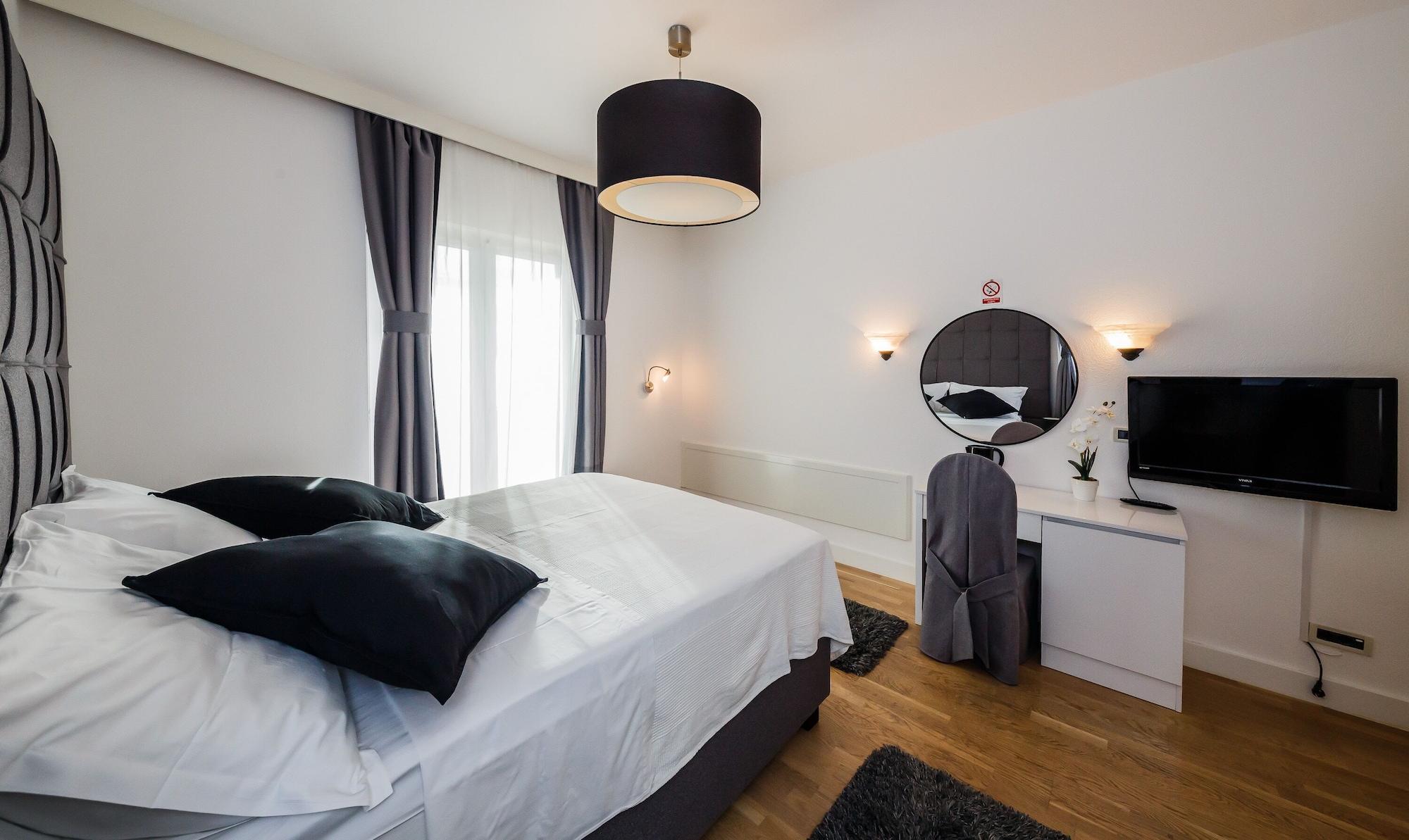 Hotel Villa Zarko Kastel Stari Luaran gambar